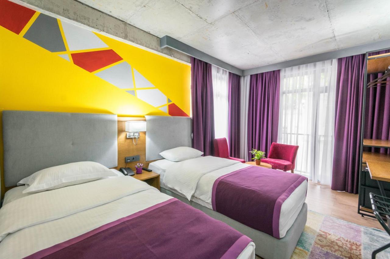 Hotel Adora Tiflis Dış mekan fotoğraf