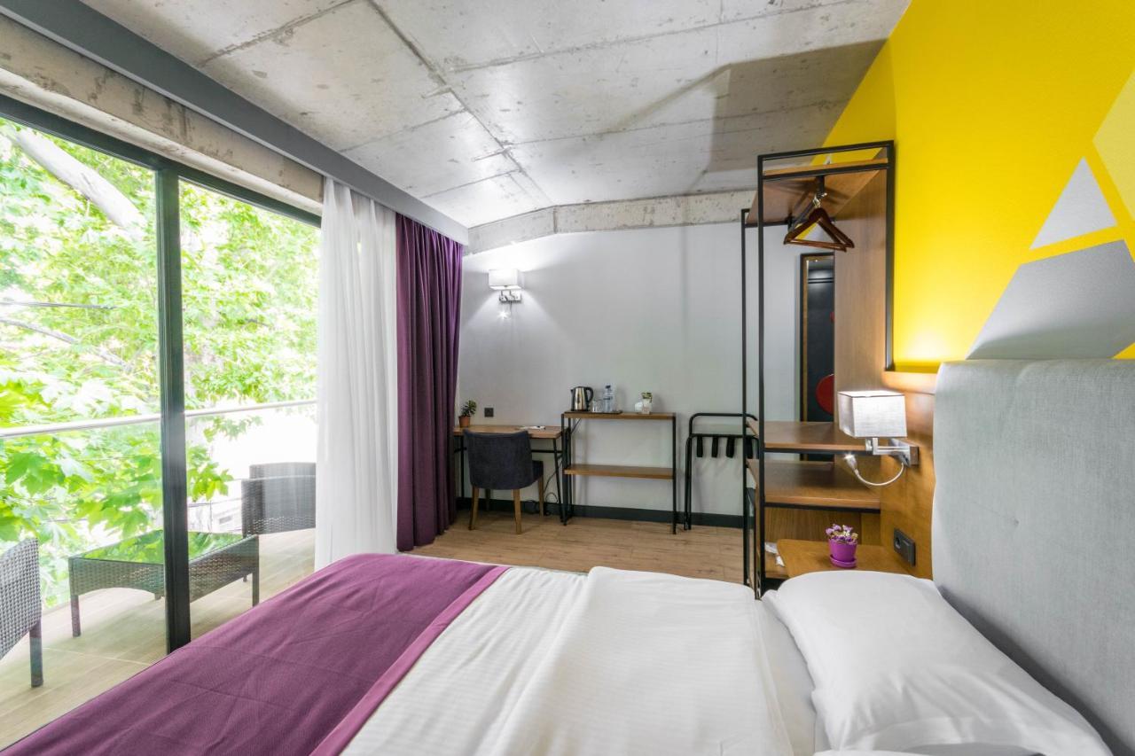 Hotel Adora Tiflis Dış mekan fotoğraf