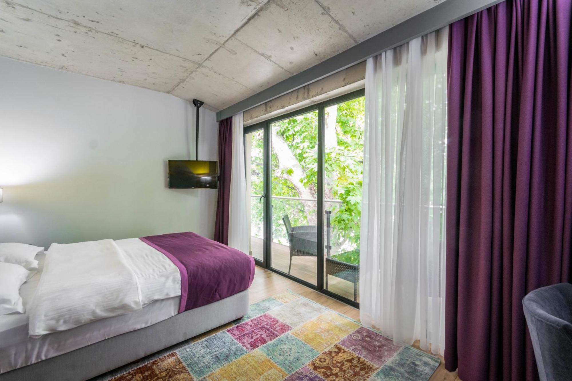 Hotel Adora Tiflis Dış mekan fotoğraf
