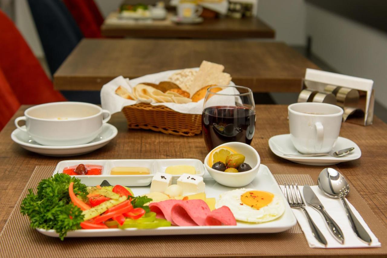 Hotel Adora Tiflis Dış mekan fotoğraf