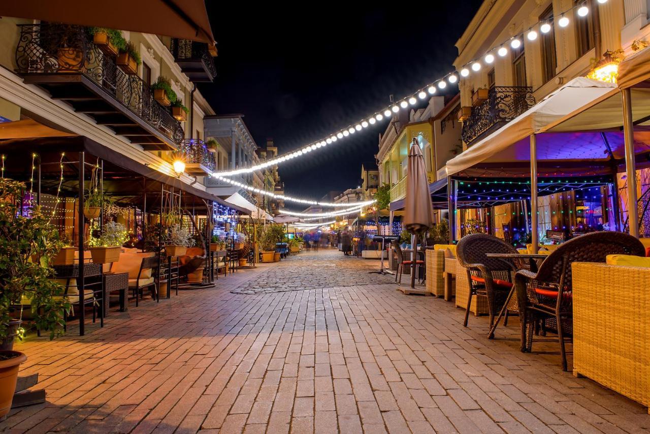 Hotel Adora Tiflis Dış mekan fotoğraf